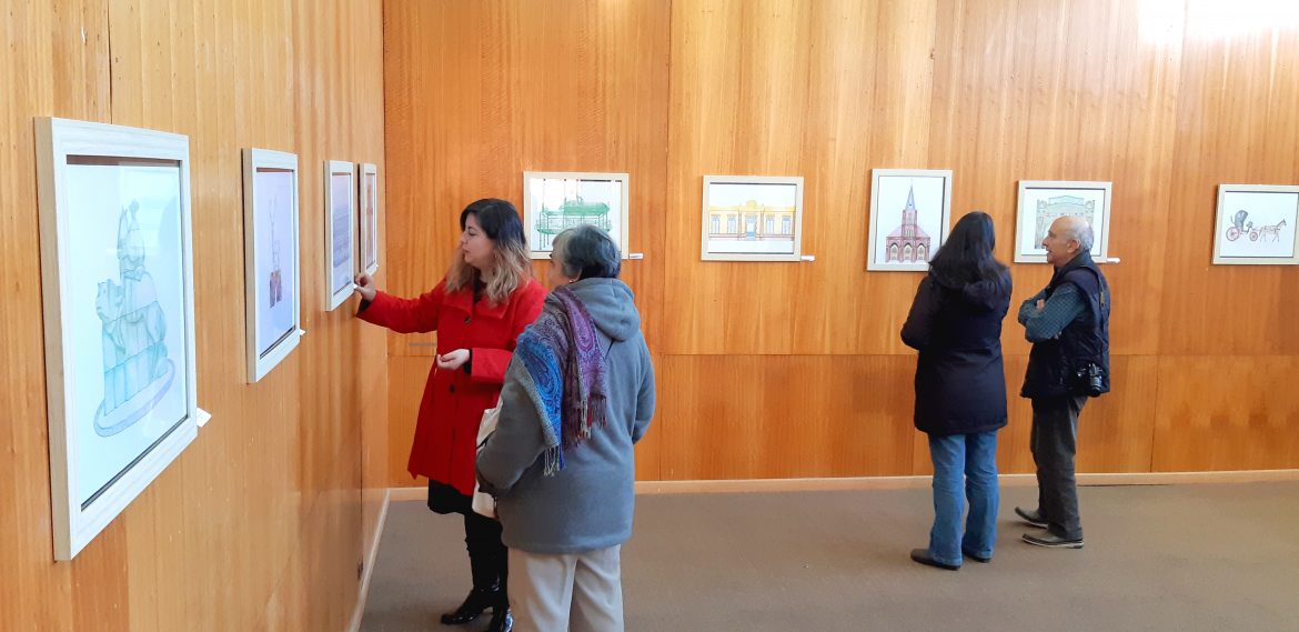 Artistas maulinos exponen coloridas muestras