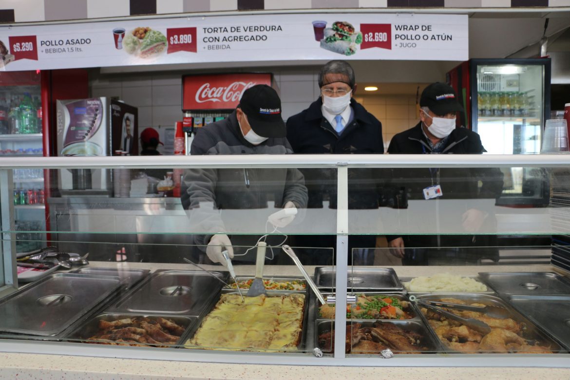 Patio de comidas y cine fueron fiscalizados en inicio de vacaciones de invierno