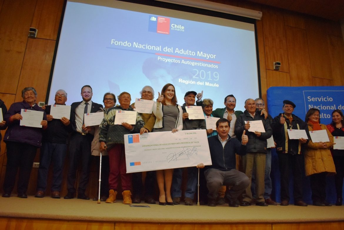 Gobierno financia proyectos a 416 organizaciones de adultos mayores maulinas gracias a Senama