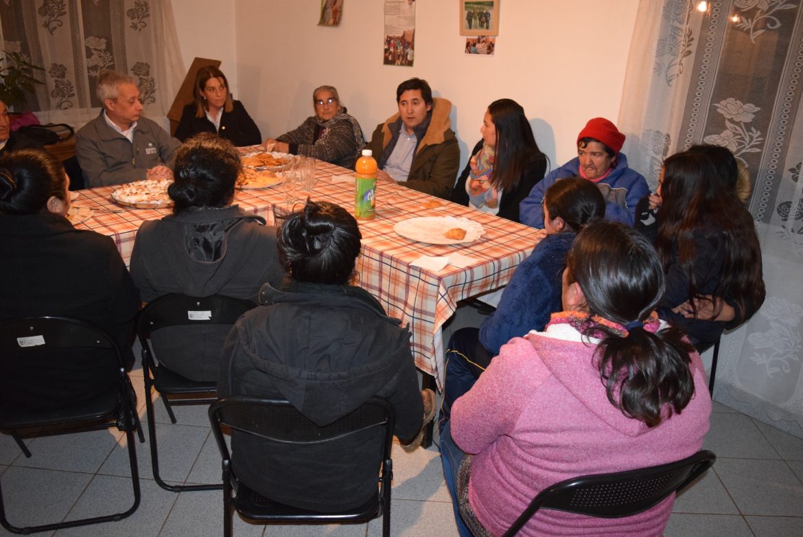 Vecinos de Catillo implementarán sede social gracias al apoyo del FOSIS