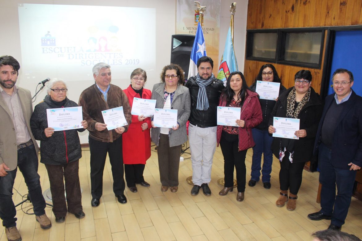 Colbunenses participaron en Escuela de Dirigentes Sociales