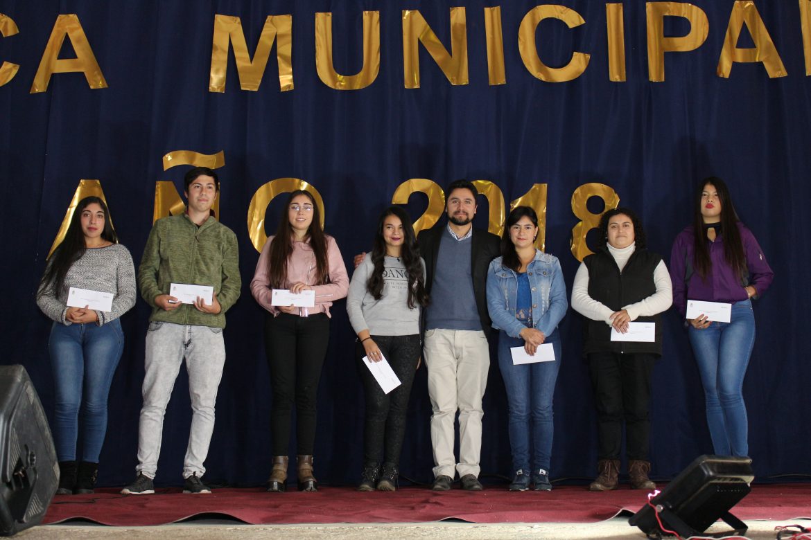 282 estudiantes de Colbún recibirán beca para la educación superio