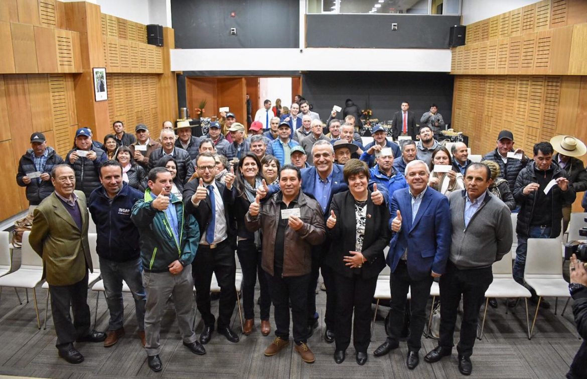 Gobierno apoya a productores remolacheros con entrega de incentivos a la cosecha