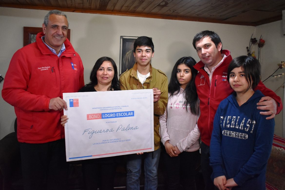 Intendente Milad y seremi Prieto anunciaron entrega del Bono por Logro Escolar a 15 mil 700 alumnos maulinos