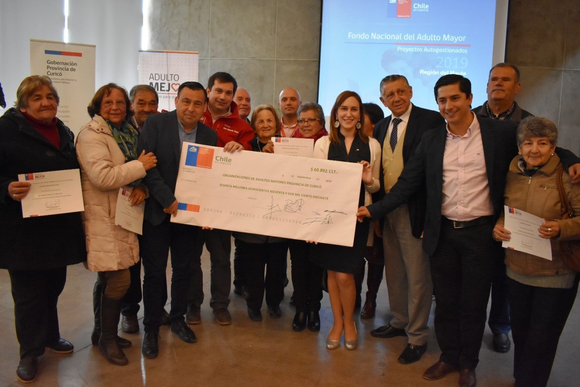 Cien organizaciones de adultos mayores de la provincia de Curicó concretan proyectos gracias a financiamiento de SENAMA