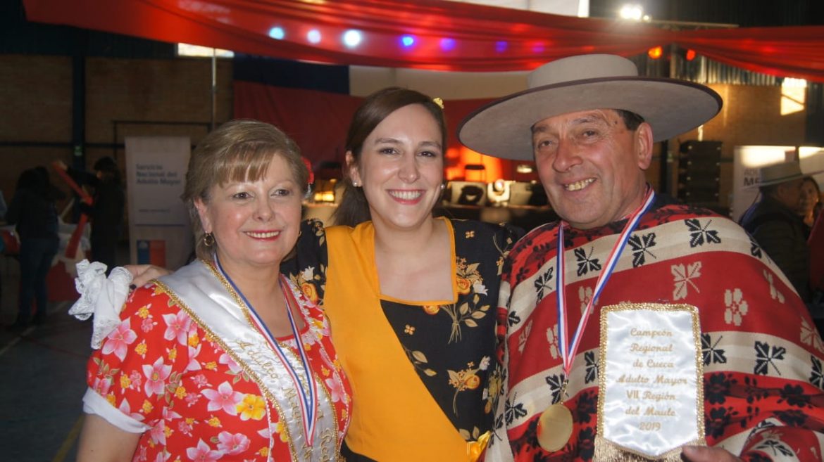 Pareja de Parral gana Campeonato Regional de Cueca del Adulto Mayor 2019 en el Maule