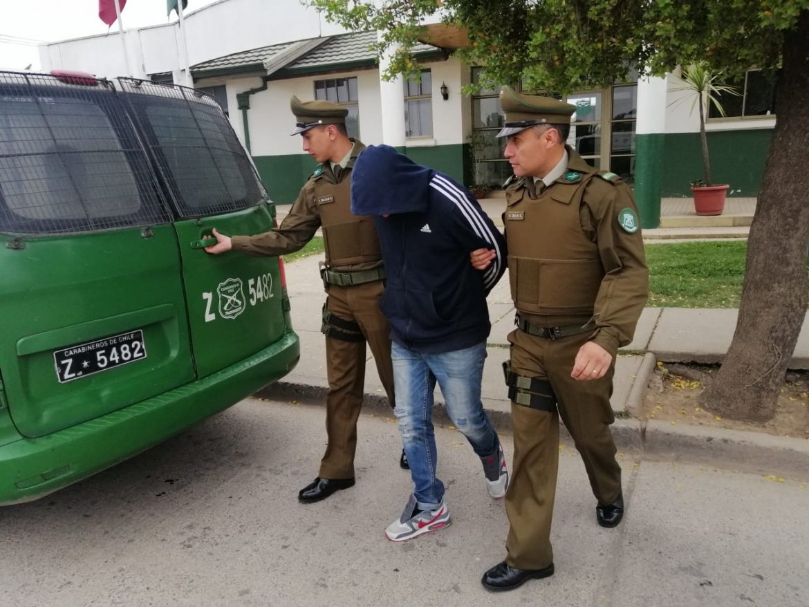 CARABINEROS DETIENE A SUJETOS POR ROBO EN UN DOMICILIO PARTICULAR EN LINARES.