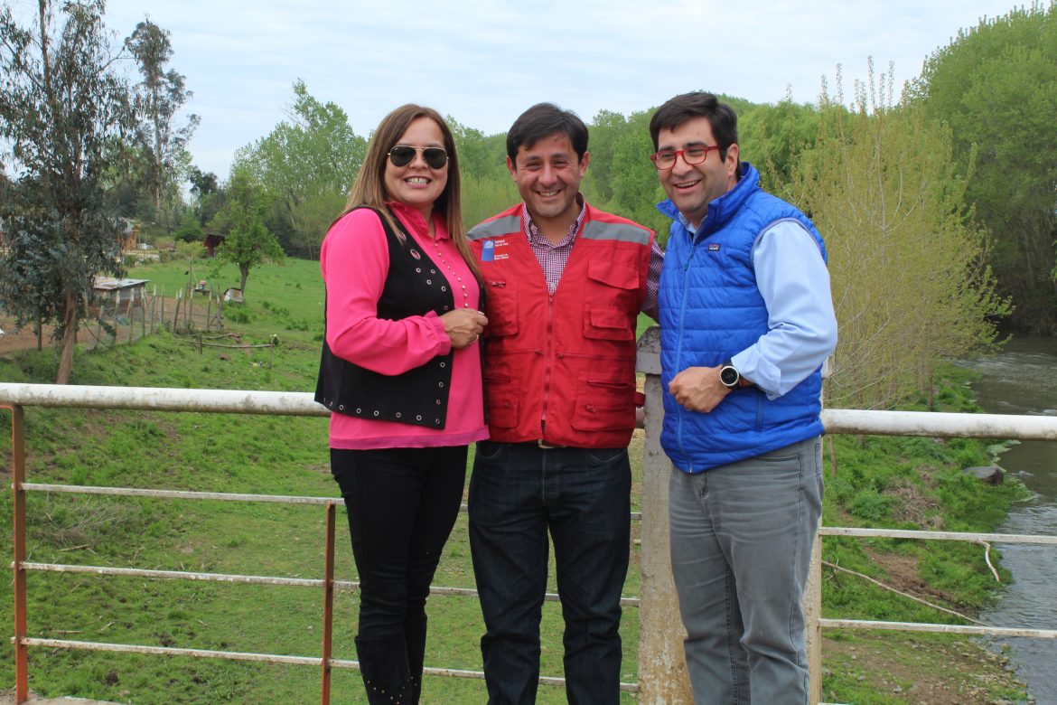 Con visita del MOP autoridades buscan mejorar puente entre Pelarco y San Rafael