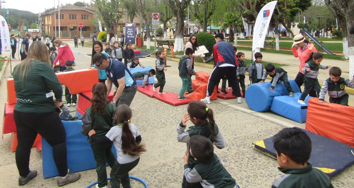 MINDEP-IND DISTINGUE A SEIS DESTACADOS DEPORTISTAS DE EMPEDRADO EN LA 7° FERIA DE LA ACTIVIDAD FÍSICA Y DEPORTES