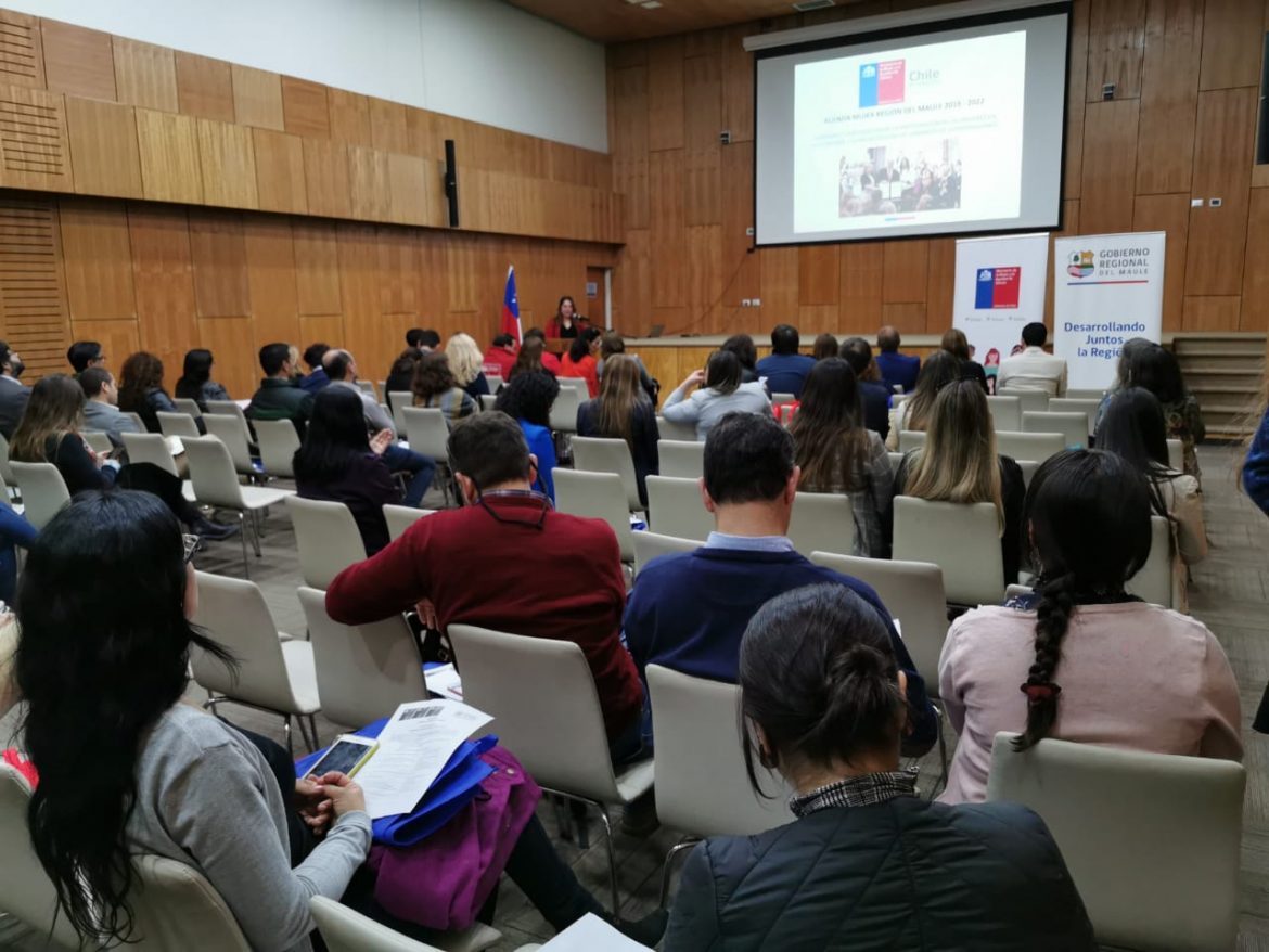 Seminario abordó las inequidades a las que se enfrentan las mujeres maulinas