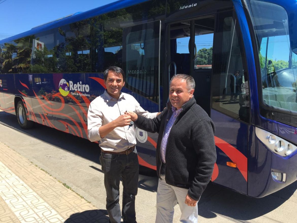 Retiro cuenta con nuevo bus municipal