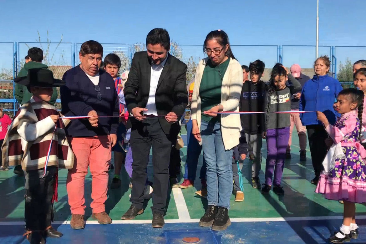 Colbún cuenta con nuevas multicanchas en el sector El Manzano y Villa Los Lagos