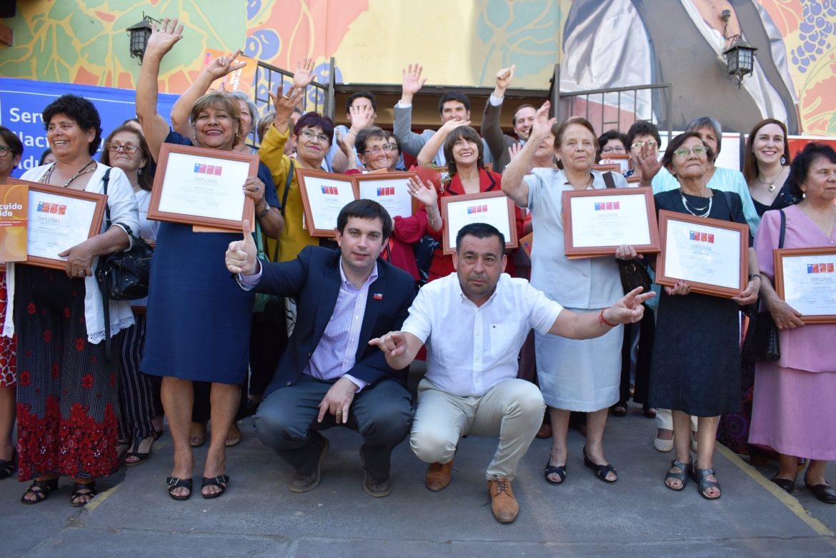 Adulto mayor maulino fue el ganador nacional de concurso literario organizado por Senama
