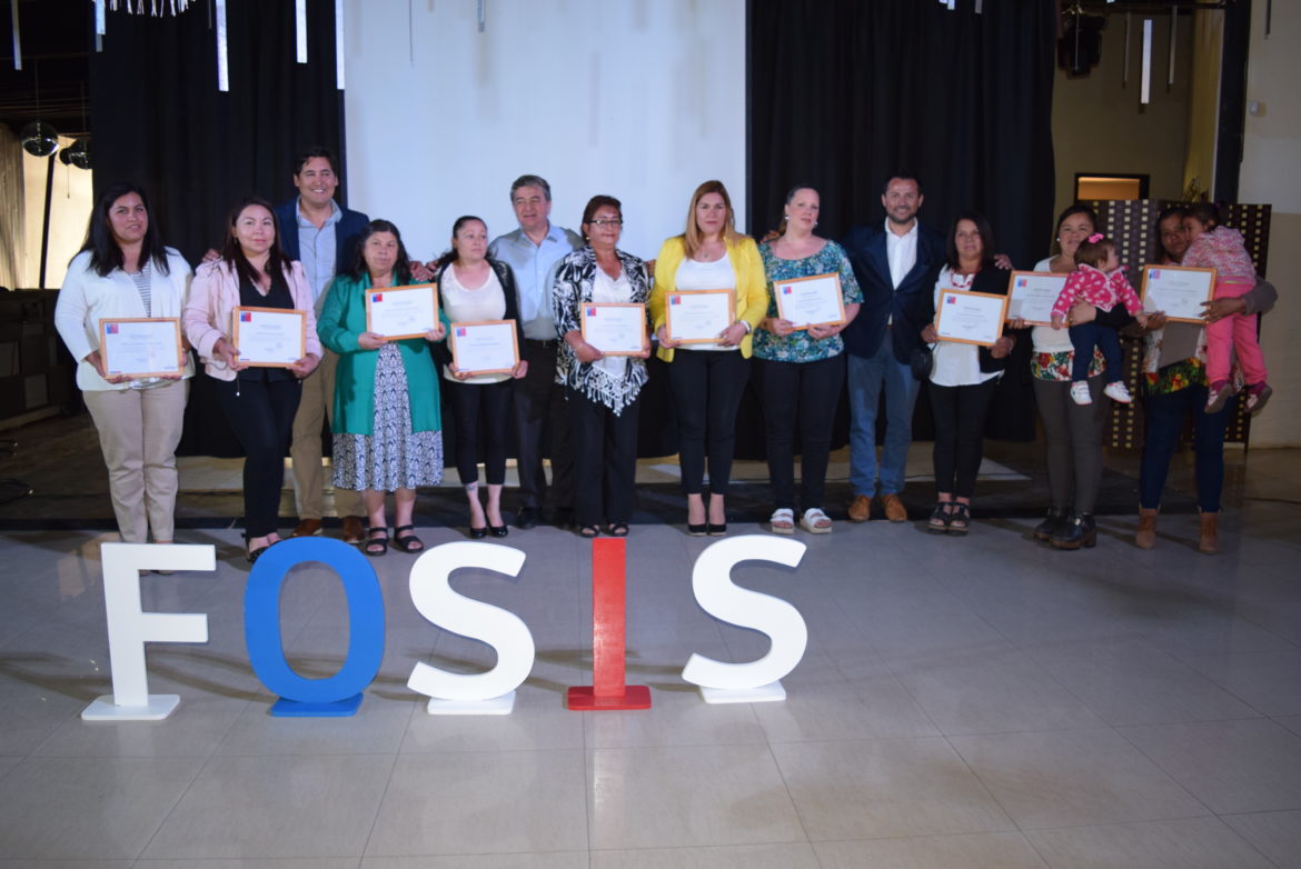 Con capacitaciones y recursos apoyan a más de 250 emprendedoras de la Provincia de Talca