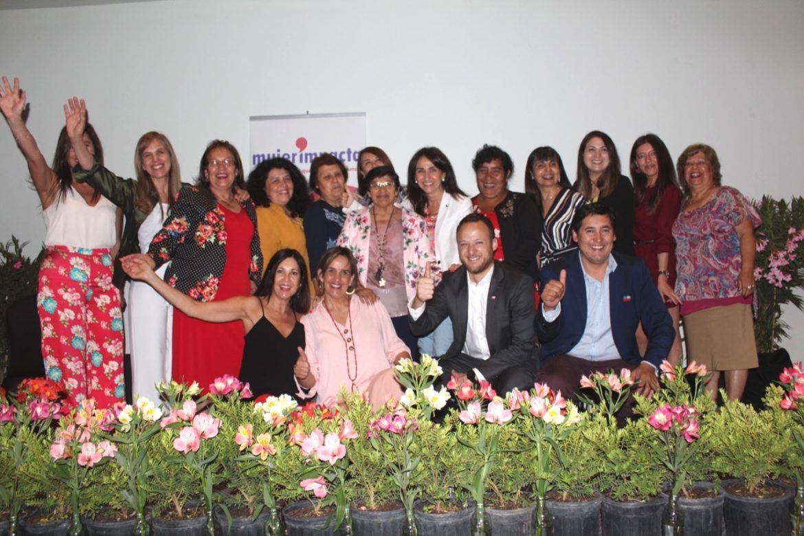 Maulinas reciben reconocimiento de “Mujer Impacta” por ser forjadoras del cambio en el país