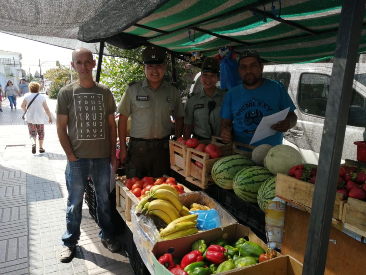 CARABINEROS DE LINARES REALIZA CAMPAÑA “CUIDA TUS PERTENENCIAS” EN LA VÍA PÚBLICA.