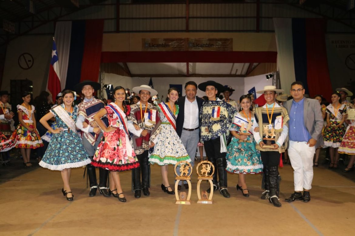 CAMPEONATO NACIONAL DE CUECA: DE LA COMUNA DE PIRQUE, REGIÓN METROPOLITANA SON LOS NUEVOS CAMPEONES NACIONALES DE CUECA JUNIOR 2020
