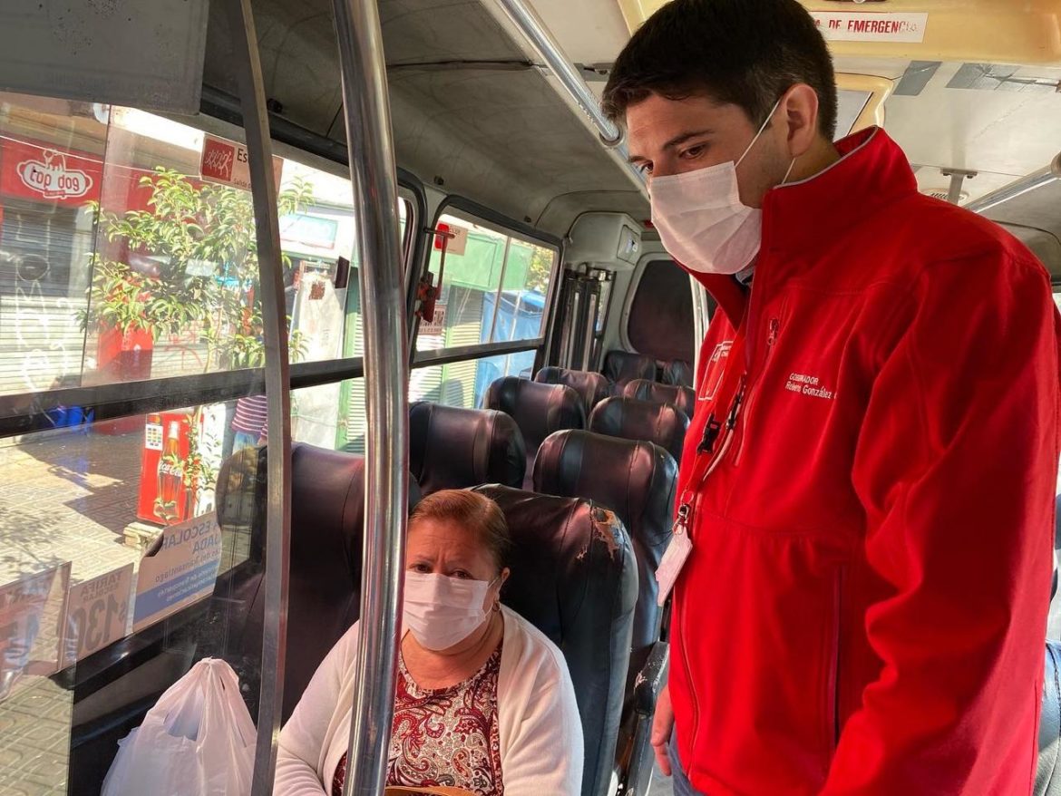 En Curicó fiscalizan uso de mascarillas en transporte público