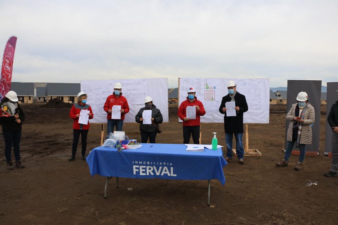 Comienzan obras de construcción de conjuntos habitacionales en Teno y Molina