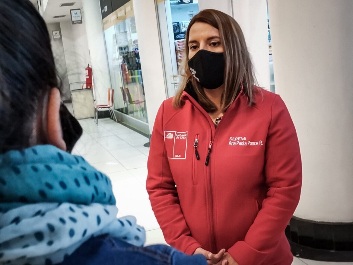 Seremi del Trabajo informa sobre el Paso a Paso Laboral a sindicato del Mall Valle Curicó