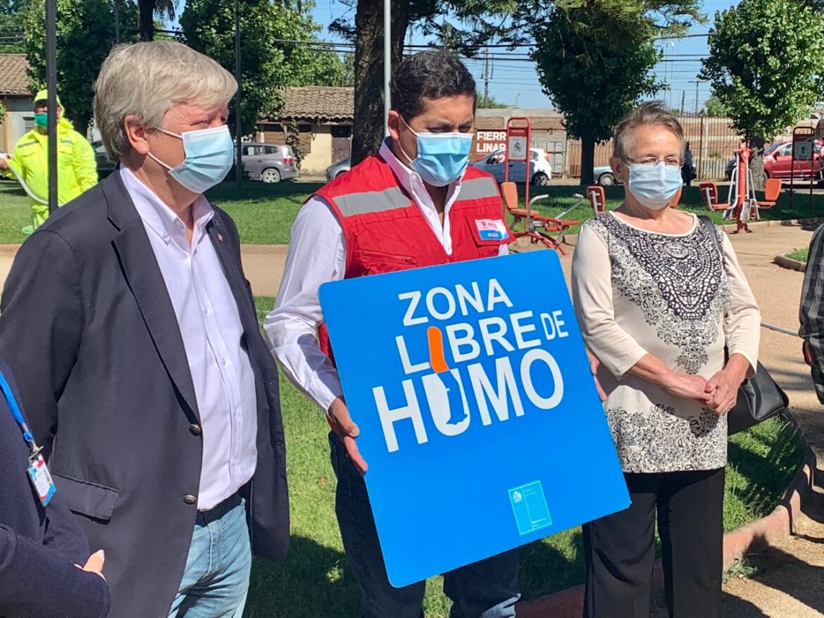 Linares presenta primera plaza libre de humo en el Maule