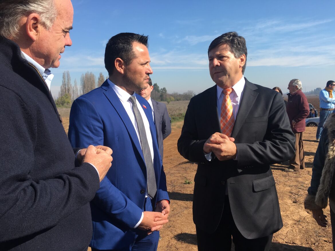 El mayor de los éxitos desea el senador Castro a nueva ministra de Agricultura