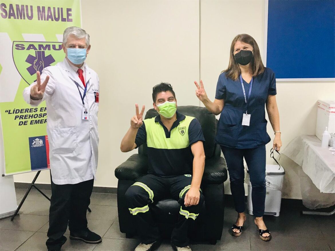Funcionarios SAMU recibieron vacuna contra COVID-19