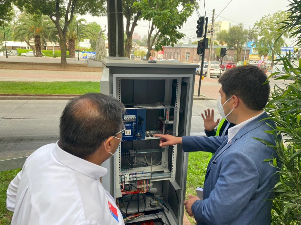 Más de 70 millones se destinaron a reposición de semáforos en Curicó