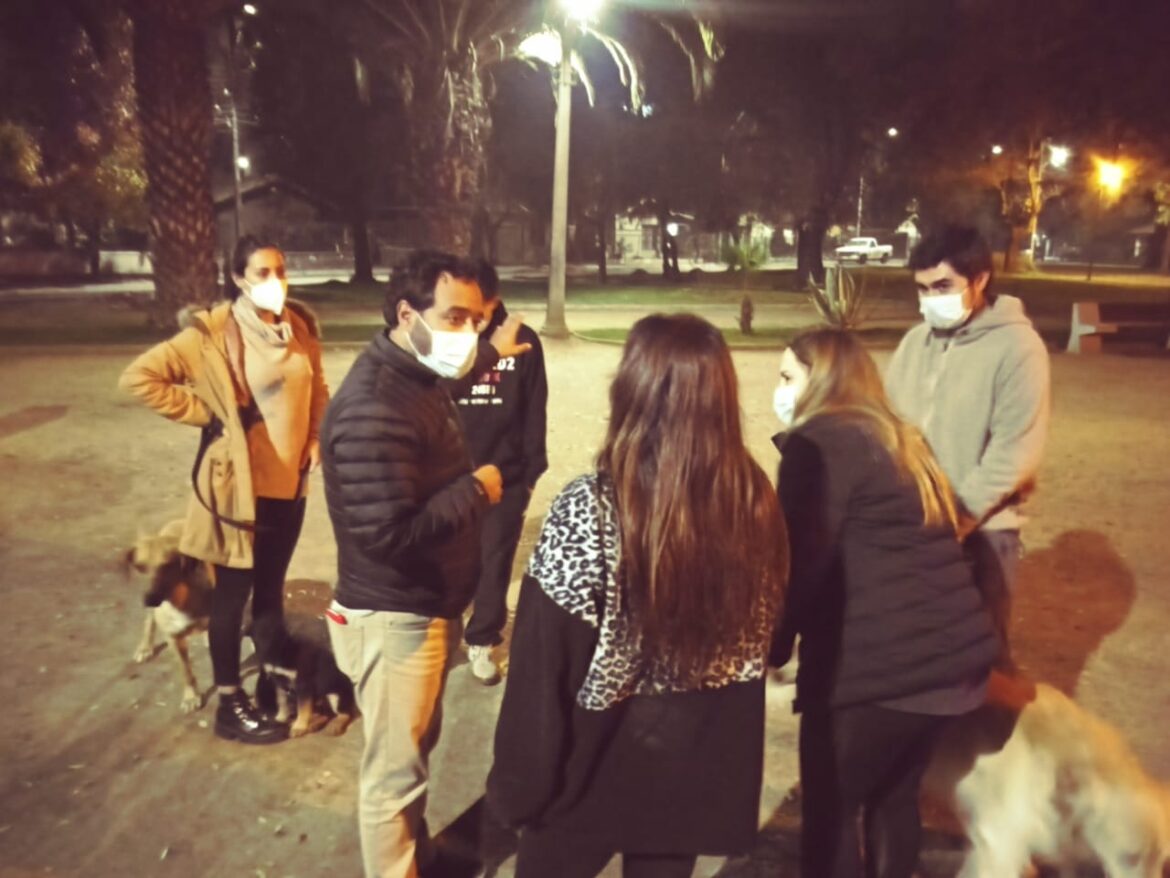 Candidato a Concejal Marcelo Galaz concreta donación de propaganda política a fundaciones animalistas