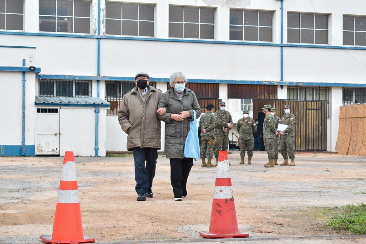Sin inconvenientes se están desarrollando las elecciones de alcaldes, concejales, gobernador regional y constituyentes
