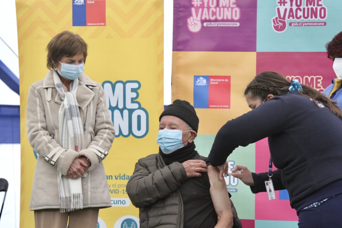 Subsecretaria Daza entrega balance de vacunación por dosis de refuerzo